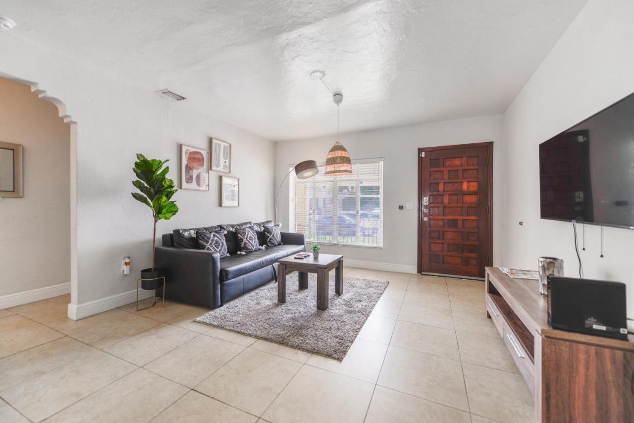 Amazing 3Br House 5 Minutes From Marlins Park Villa Miami Exteriör bild